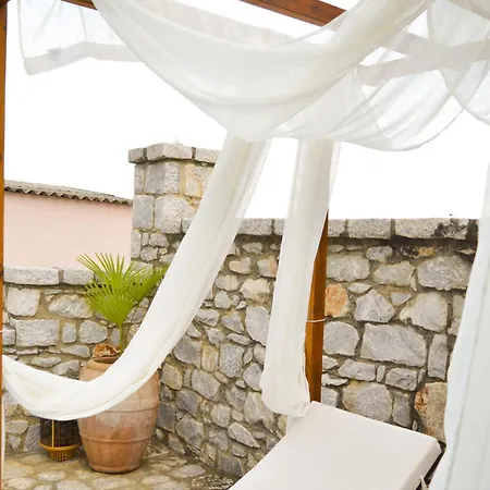 Malvazios With Sea Breeze *