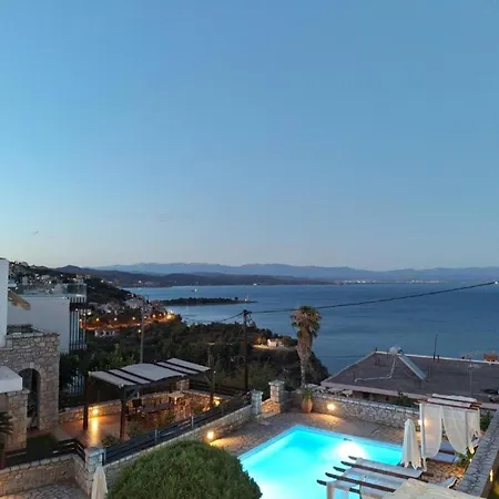 Malvazios With Sea Breeze *