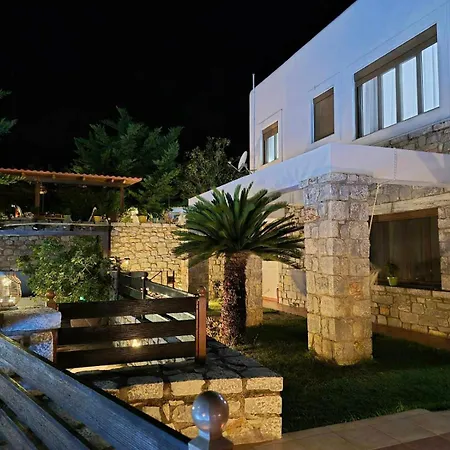 Malvazios With Sea Breeze *
